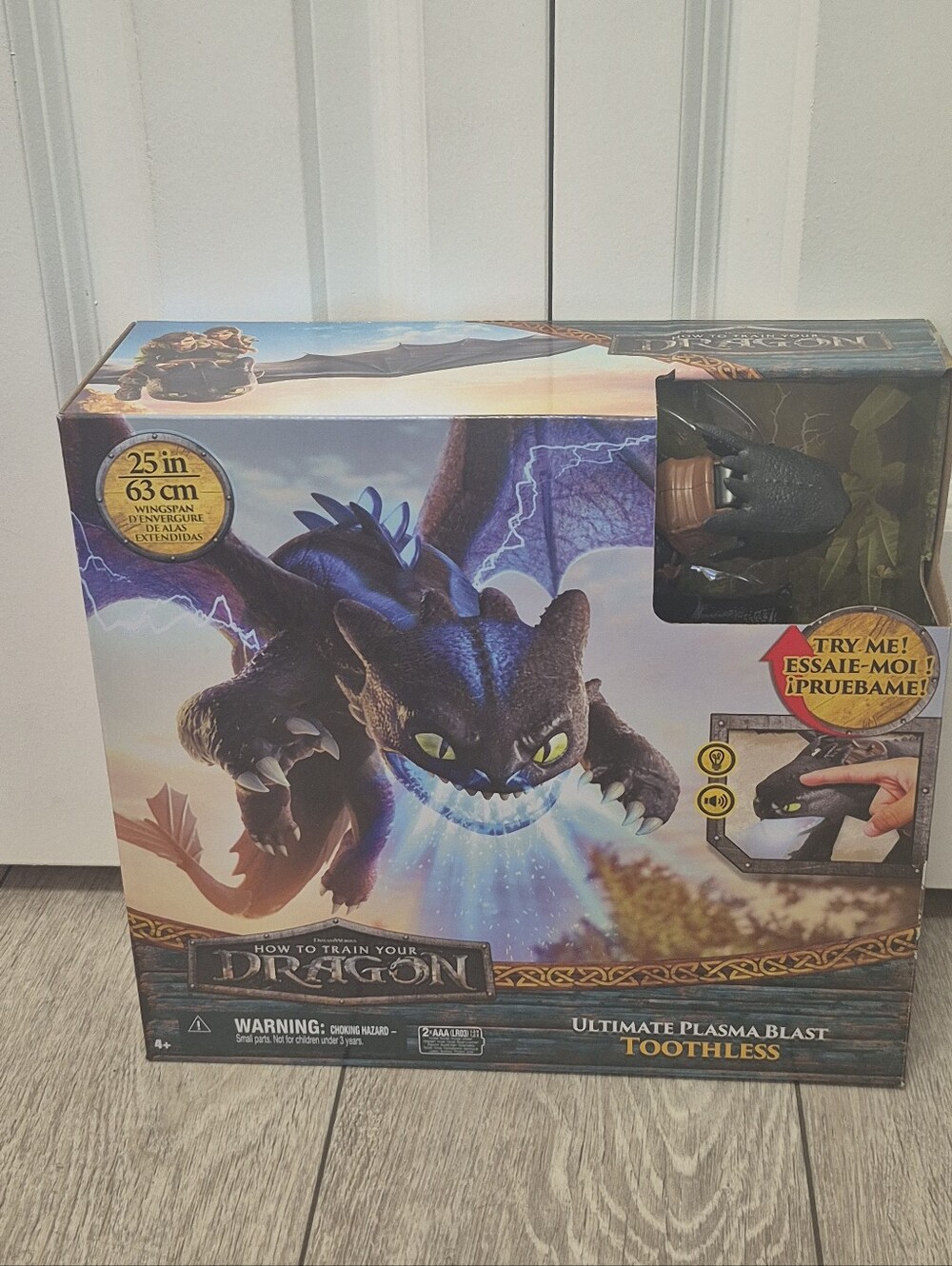 How to Train Your Dragon ULTIMATE PLASMA BLAST TOOTHLESS Lights and Sound Figure